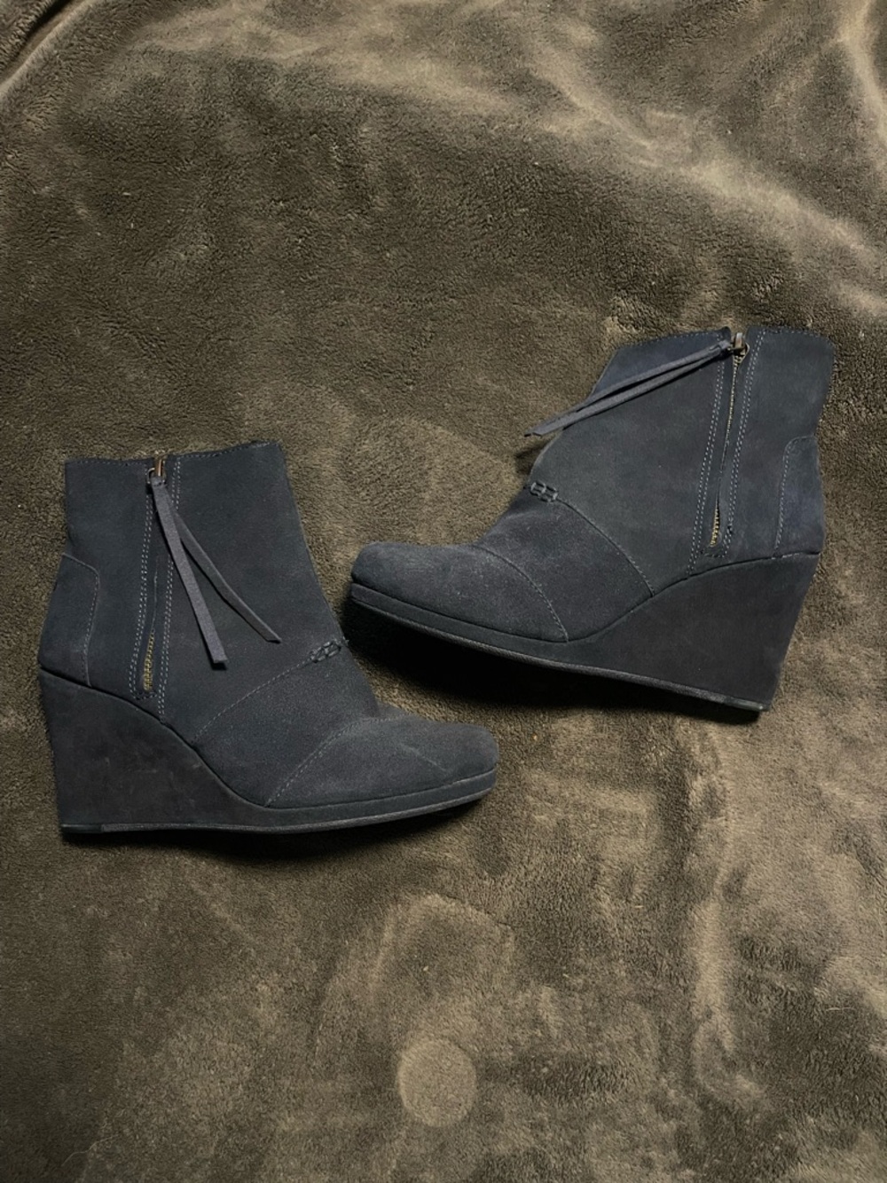 Toms Navy Suede Wedge Ankle Boots - Stylish Zip Detail